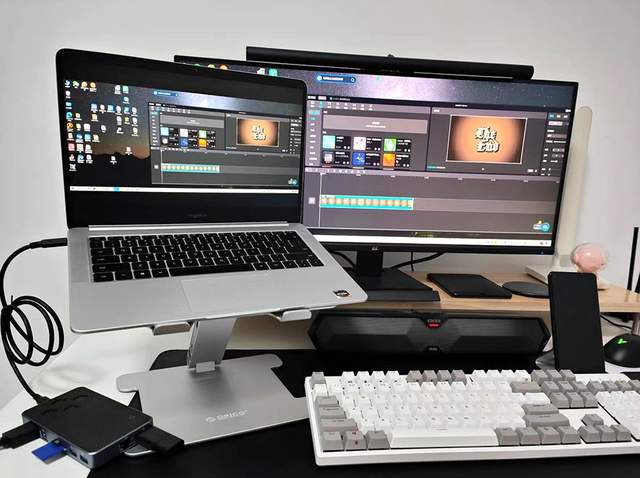 小巧便携多功能，10Gbps 十合一硬盘盒扩展坞：打工人的办公利器