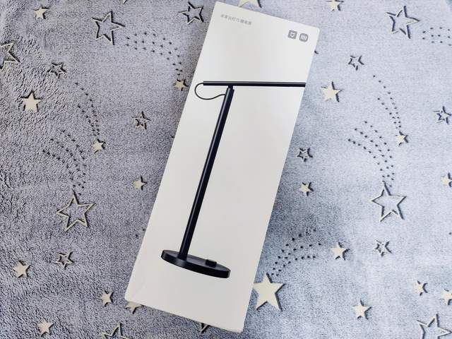 颜值担当，功能强大，米家台灯1S耀夜黑开箱评测