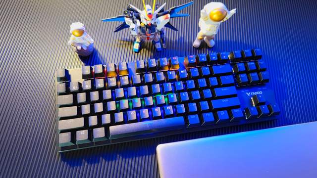 百元级别竟然是三模？而且是“海王”？！随意切换无压力！