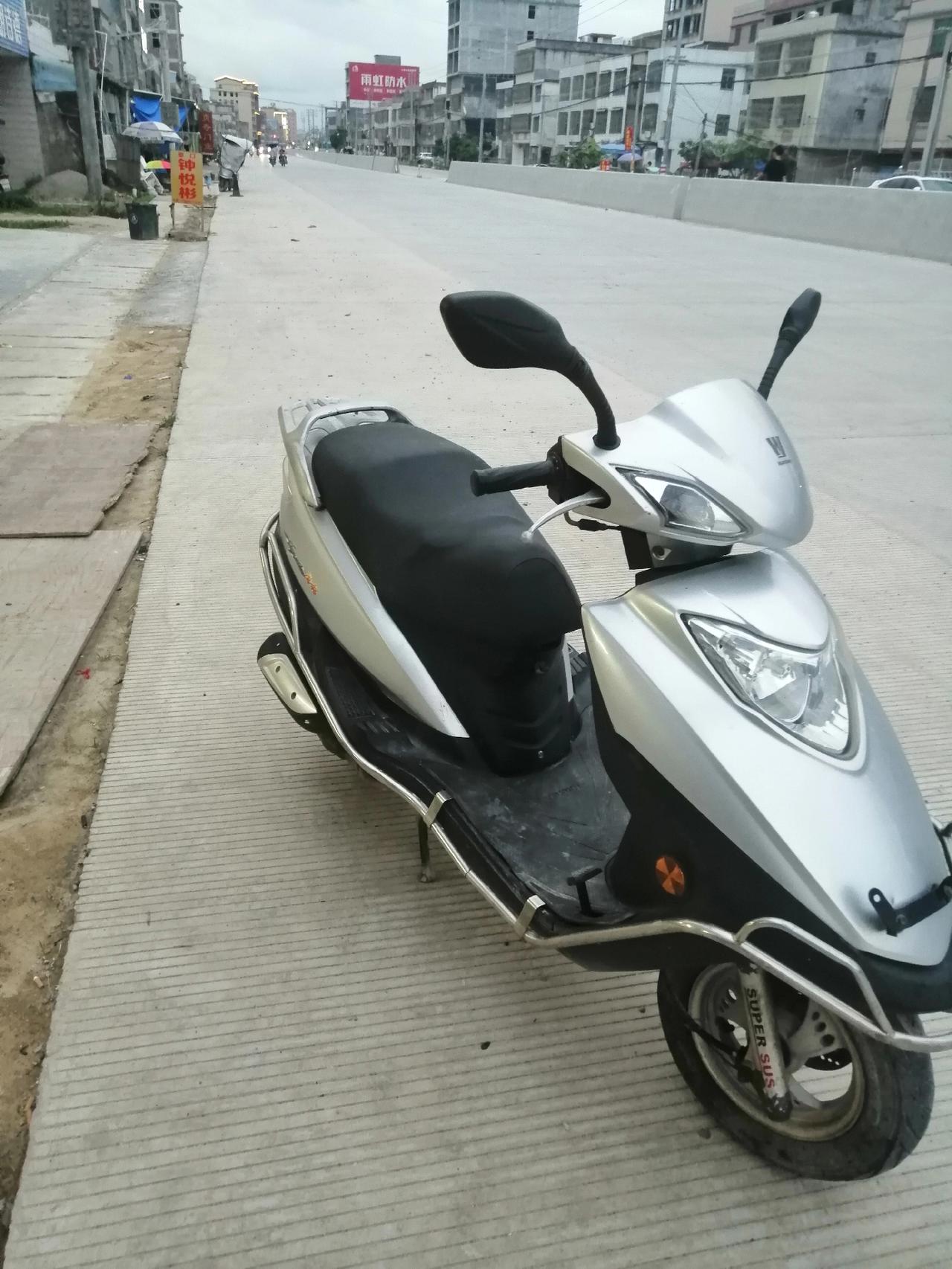 精品豪爵鹰钻125cc,声静力好,车况免嫌,关键机头全原装