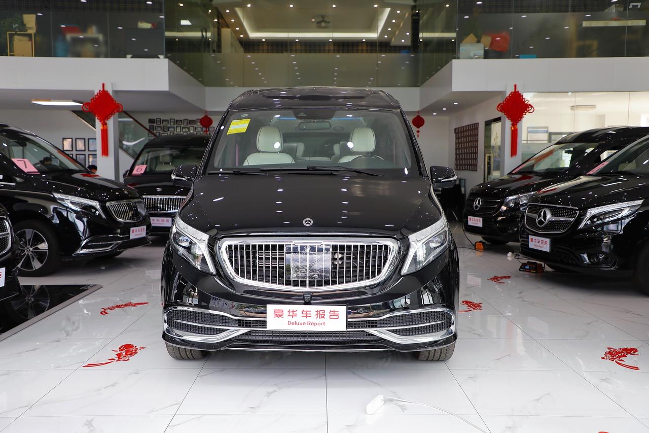 展厅现车第一弹劳斯莱斯幻影紫双拼象牙白喜欢吗各位