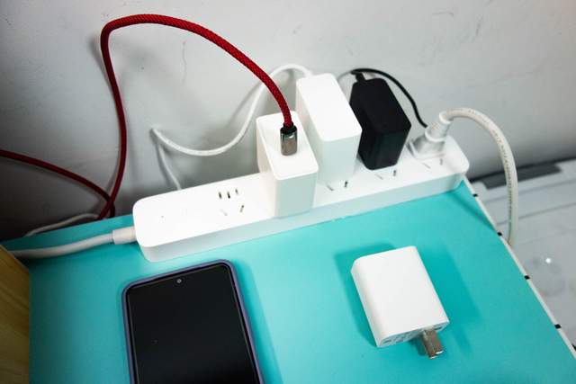 科技为硬件赋能，小米智能插线板2为安全赋能