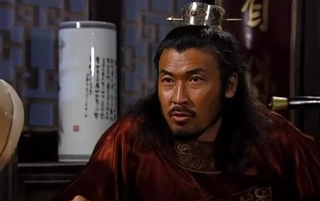 徐达与朱元璋喝酒徐达醉了朱元璋便安排他在房间内休息徐达醒来后不知