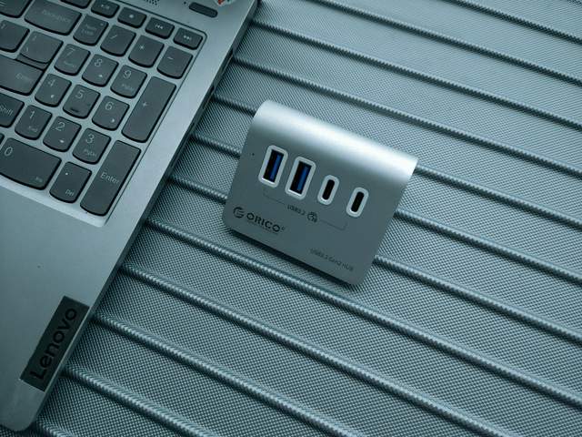 接口不够用奥睿科（ORICO）USB3.2分线器来帮你