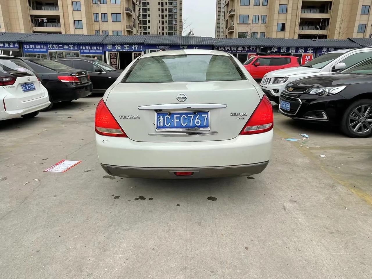 一手车极品05年天籁看上私聊