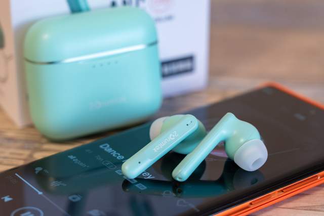 细节丰富音质饱满，双飞燕二皮蓝牙降噪耳机B90体验