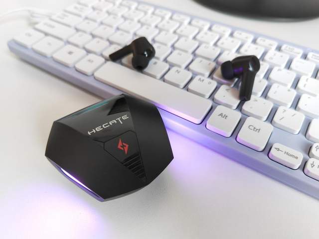 专为电竞游戏量身打造——漫步者GT4 S雷霆版双模游戏耳机体验测评