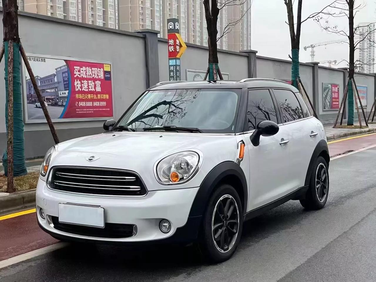 16年上牌宝马mini,1.6tcooper  all4. fun四门大迷你.指导价29.6万.