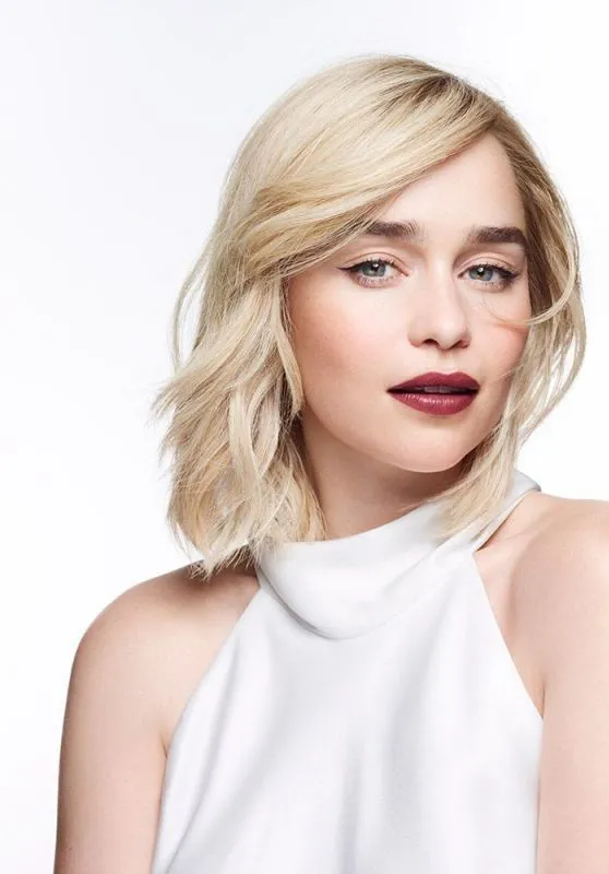龙妈艾米莉亚·克拉克(Emilia Clarke),美式的热情奔放与英伦的高贵优雅 - 懂杯帝评测网