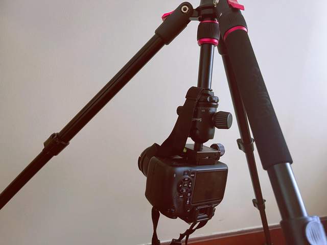 三脚架都这么卷了吗？斯莫格三脚架评测，一“架”就能走天下