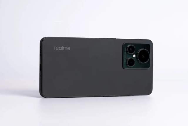 realme真我gt2大师探索版测评:2倍超清变焦,新增夜景直出 - 影像狗