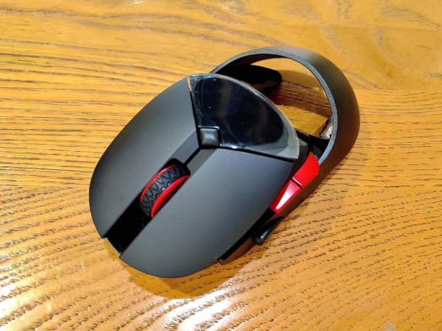 雷柏VT960S无线游戏鼠标，开启OLED屏幕+RGB灯酷炫游戏新体验