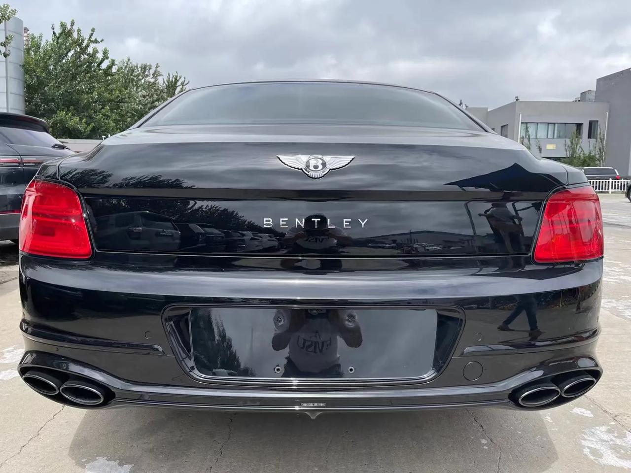 2021款美规宾利飞驰v8首发限量版 国六 京环(可以北京上