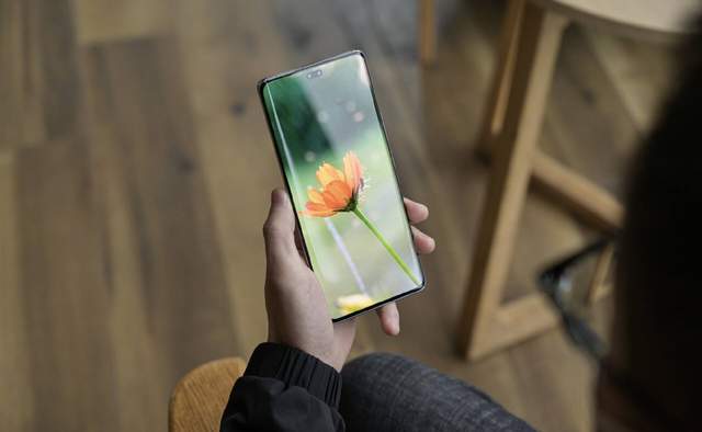 安卓灵动岛“致敬”iPhone14 Pro？售价不及苹果iPhone的一半