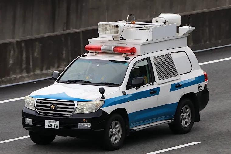 经典车欣赏~丰田lc200 陆地巡洋舰 urj202 日本警车 警察本部 继