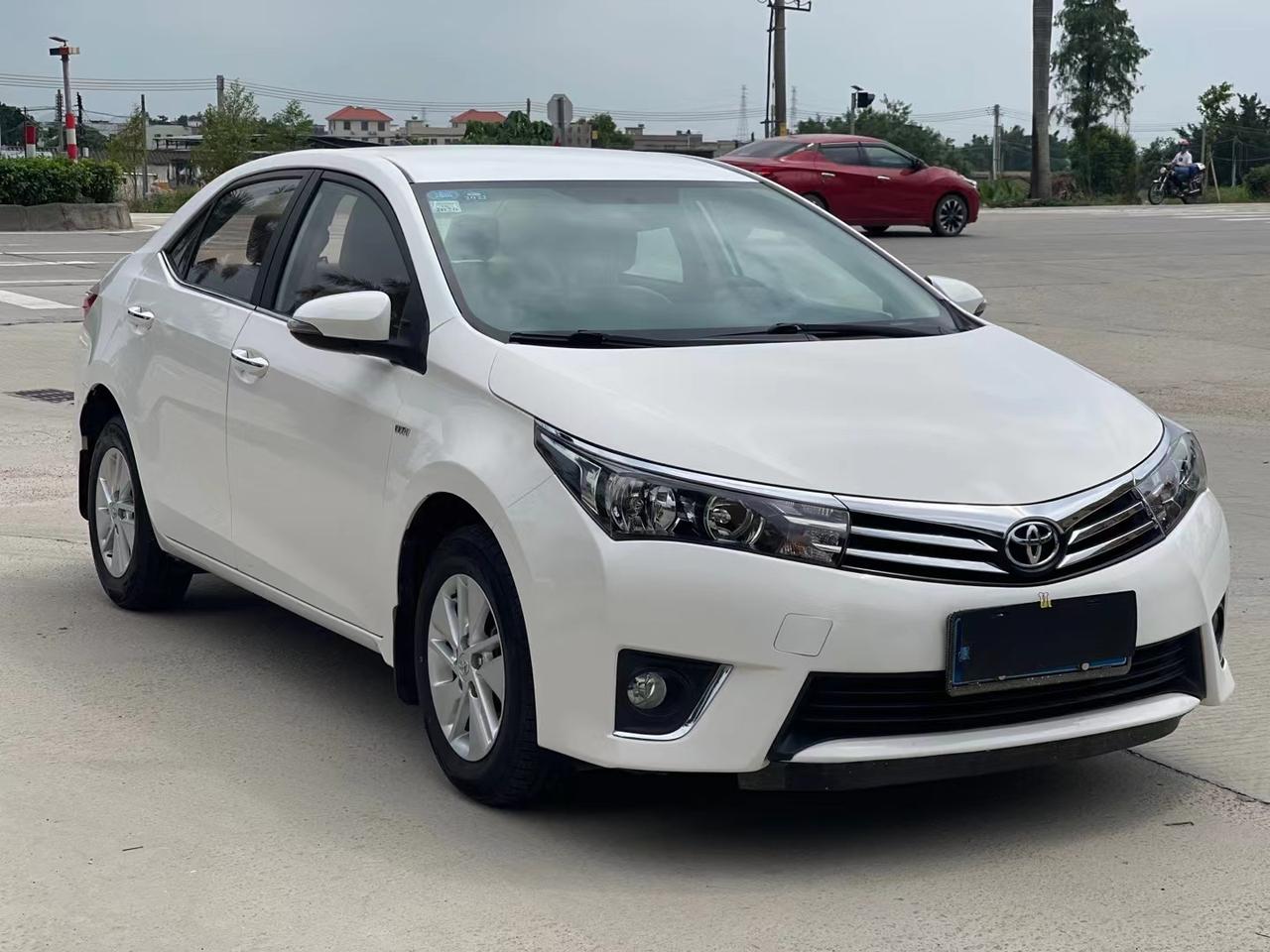 16年丰田卡罗拉自动16白外黑内有空的兄弟们联系我我在店泡好茶等你们