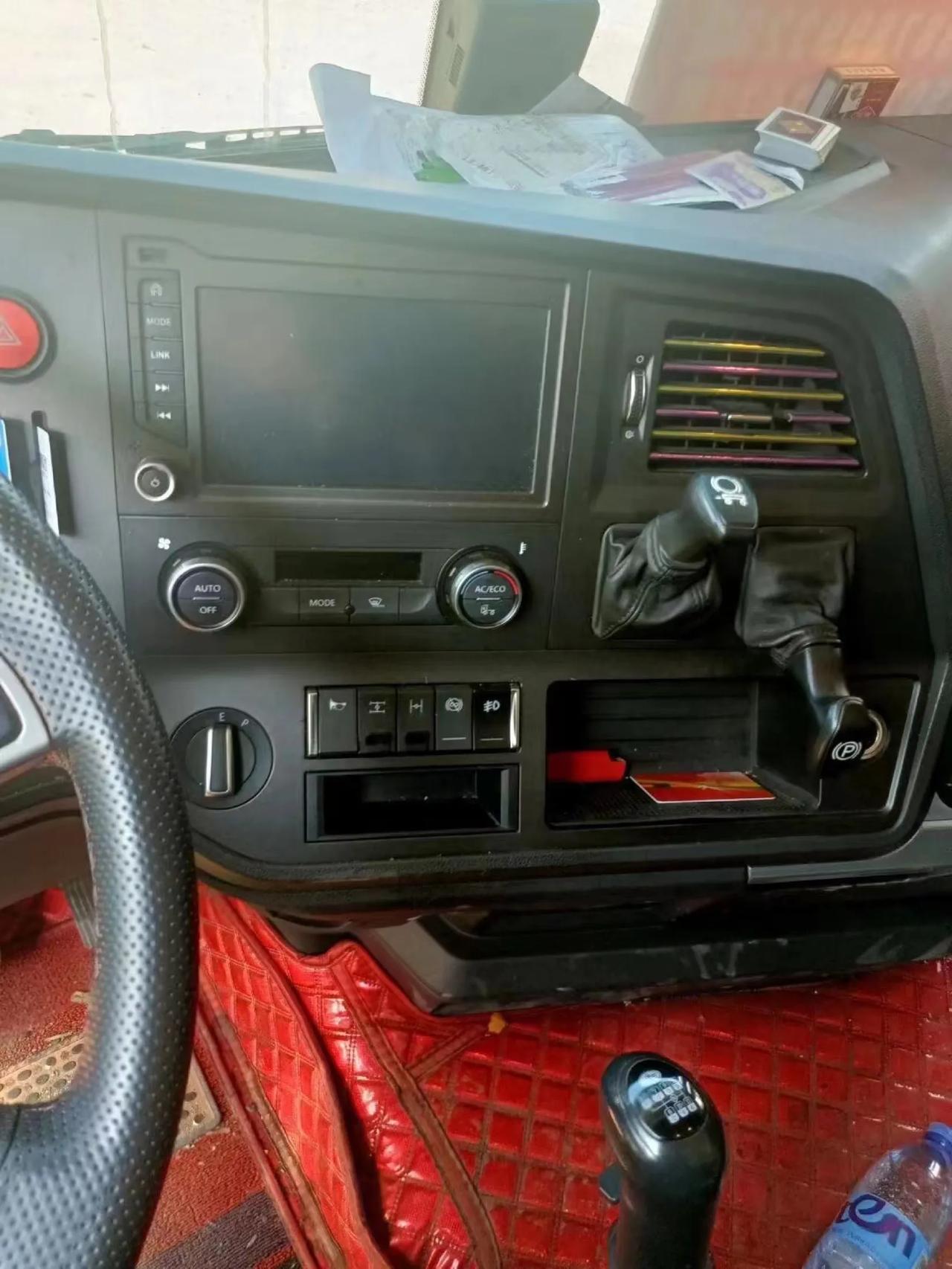 2020年11上户解放j7550马力带液缓带全保险车况良好可提档可按揭挂靠