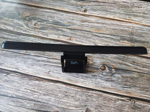 屏幕挂灯是智商税?说说我使用VFZ屏幕挂灯的感受