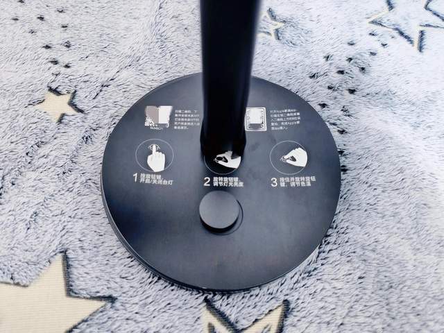 颜值担当，功能强大，米家台灯1S耀夜黑开箱评测