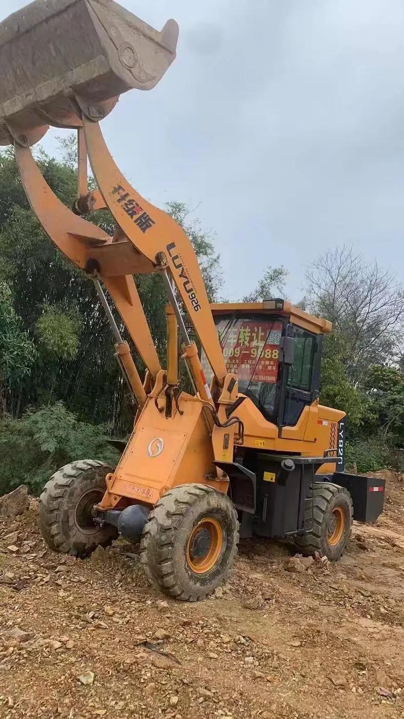 17款,鲁宇重工926n,手动,装载机卸载4.7米,配20