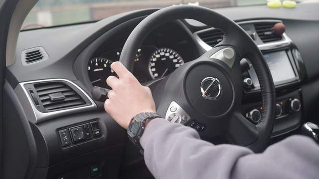 autowit应急启动电源，给汽车更安全更方便的应急备用方案