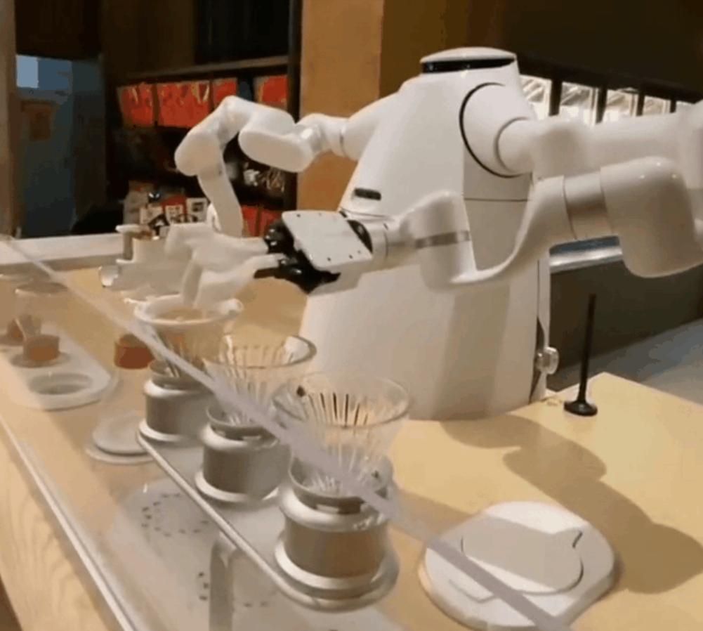 小喜年-泡茶机器人在冬奥会火了，你知道我国有哪些茶科技吗？