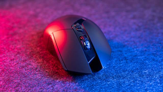 FPS游戏玩家新选择,能甩狙的雷柏V30W无线游戏鼠标