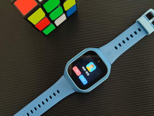 开启娃的美好小学时代，米兔儿童学习手表6C样样精通