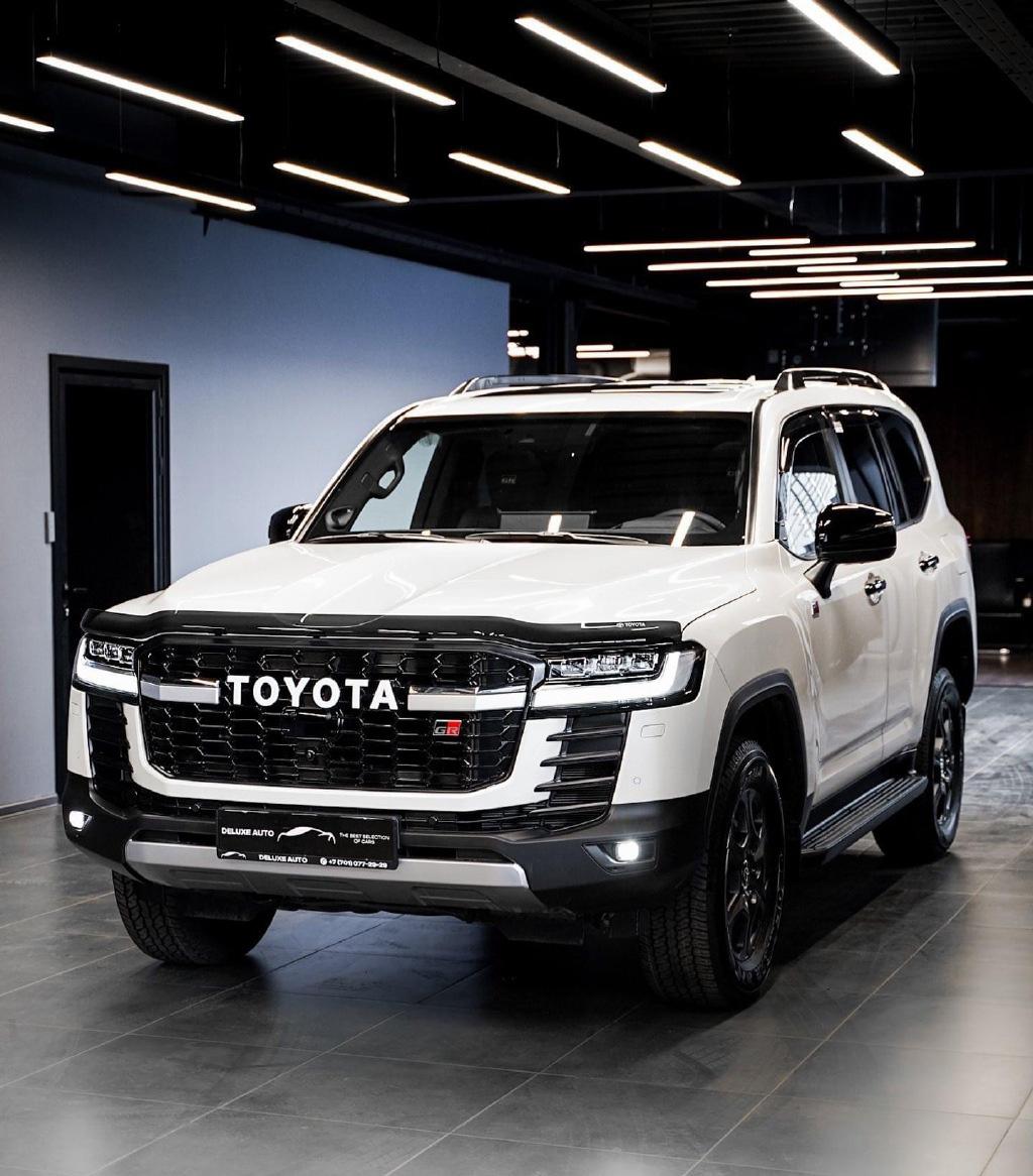 加价都会抢的一台车熊猫配色兰德酷路泽lc300 gr复古