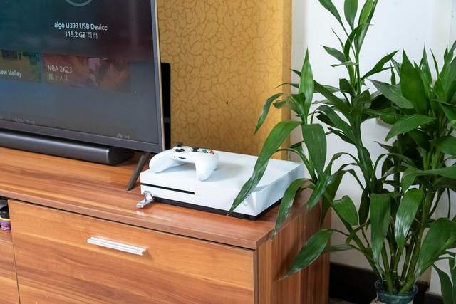 不拆机就能扩容？老款Xbox想要扩容竟如此简单