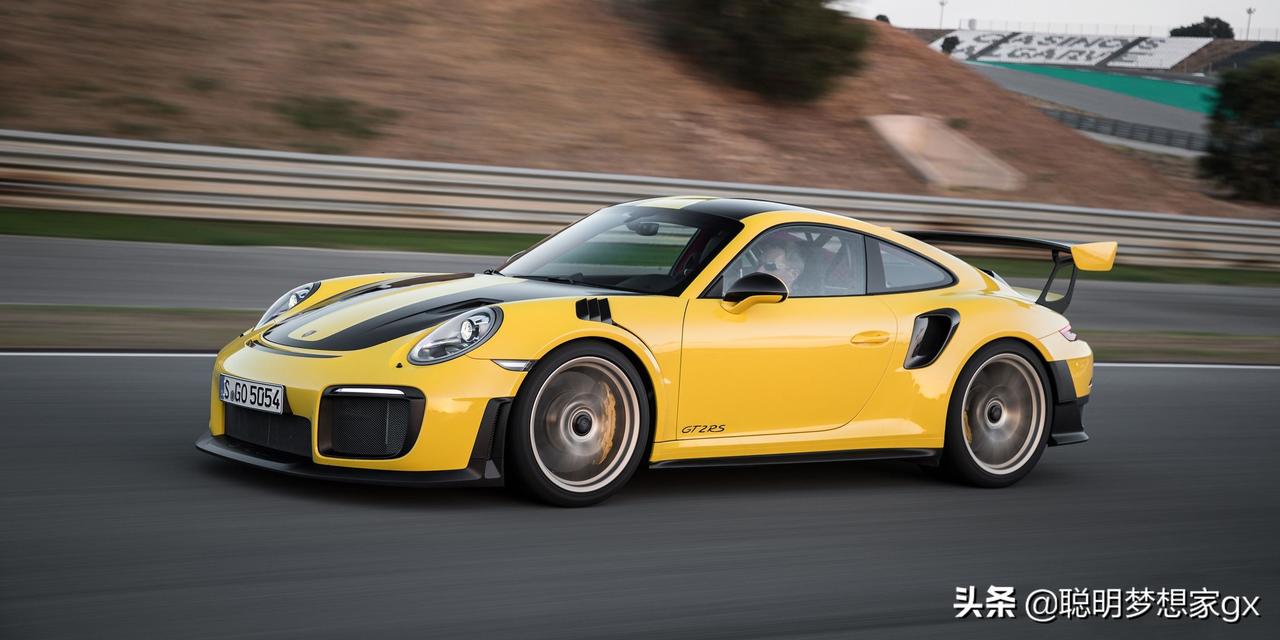 快看来了一只蛙王保时捷911gt2rs保时捷911gt2rs