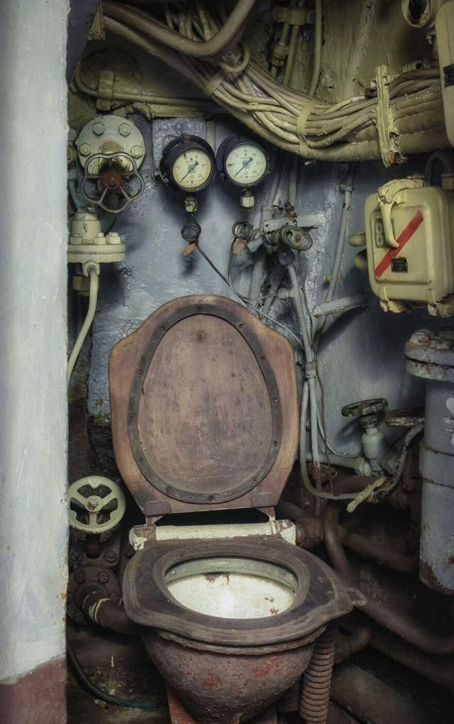 u1206潜艇马桶图片