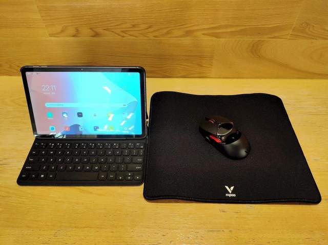 雷柏VT960S无线游戏鼠标，开启OLED屏幕+RGB灯酷炫游戏新体验