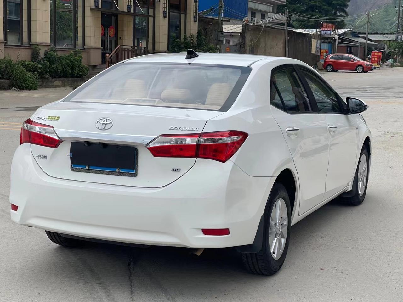 16年丰田卡罗拉自动16白外黑内有空的兄弟们联系我我在店泡好茶等你们