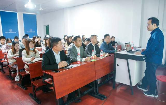 市教育局教科院劉夢龍教授蒞臨我校開展教師教學能力大賽指導講座