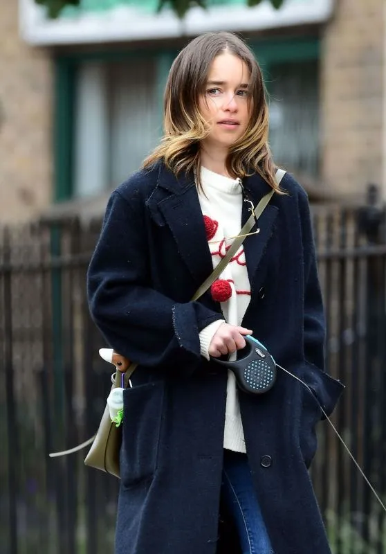龙妈艾米莉亚·克拉克(Emilia Clarke),美式的热情奔放与英伦的高贵优雅 - 懂杯帝评测网