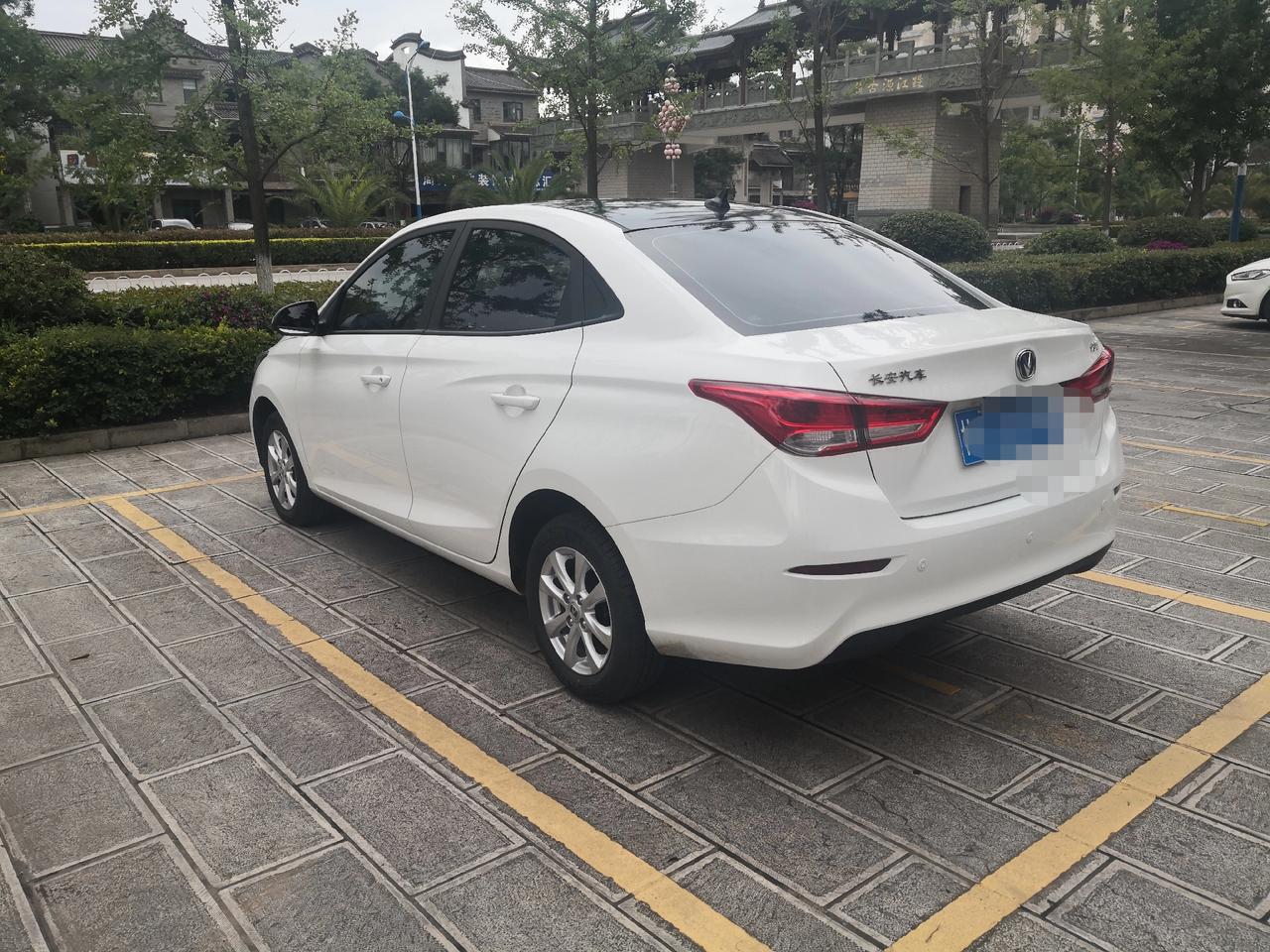 长安悦翔15自动档21年4月上牌4千公里准新车代步练手超值可全款可贷款