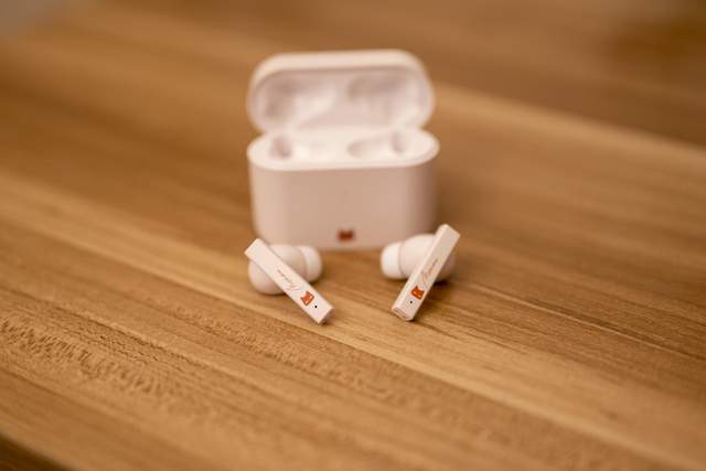 不仅高颜值，还有硬实力，水月雨猫饼蓝牙耳机上手体验