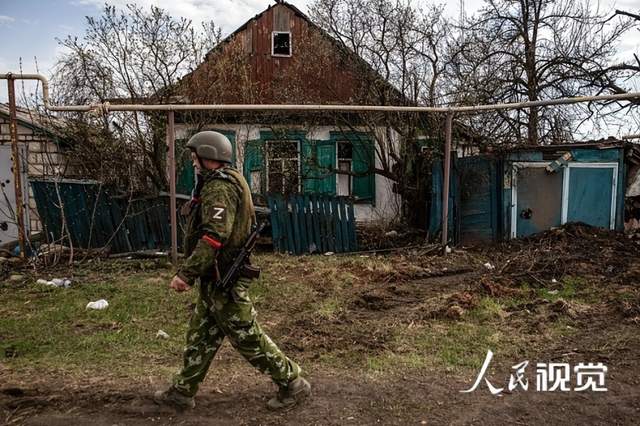 晚報(bào)|中方回應(yīng)美“強(qiáng)制撤離”駐上?？傤I(lǐng)館人員、4萬余名醫(yī)務(wù)支援上海