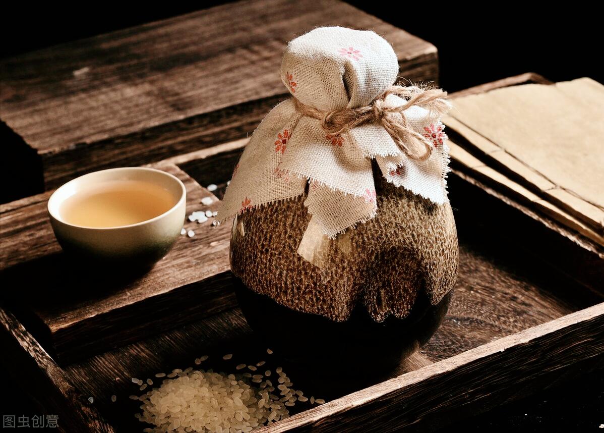 小喜年-同为传统饮品的茶与酒，都有哪些相似点？
