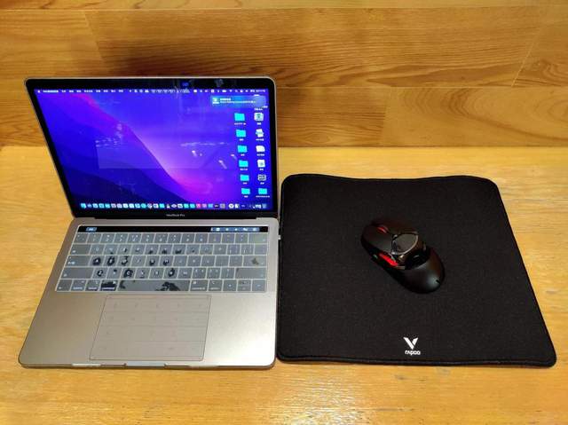 雷柏VT960S无线游戏鼠标，开启OLED屏幕+RGB灯酷炫游戏新体验