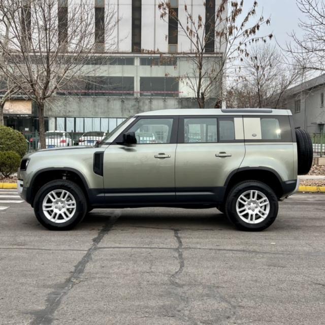 路虎卫士 110 四门 2.0t s 盘古绿/黑 欧版-现车