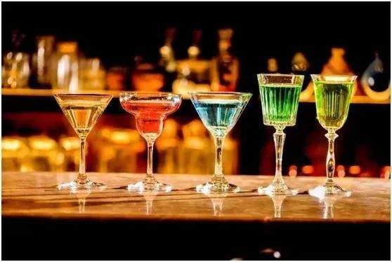 海底捞分拆海外上市;同庆楼加码预制菜;豪客来投资陈香贵|周报 海底捞分拆海外上市;同庆楼加码预制菜;豪客来投资陈香贵|周报