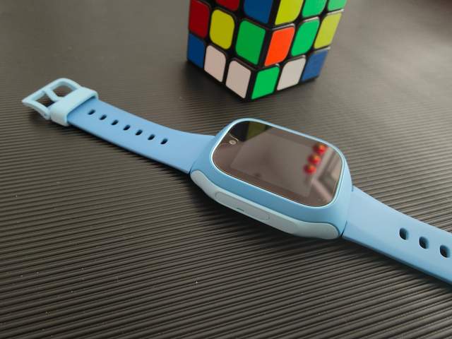 开启娃的美好小学时代，米兔儿童学习手表6C样样精通