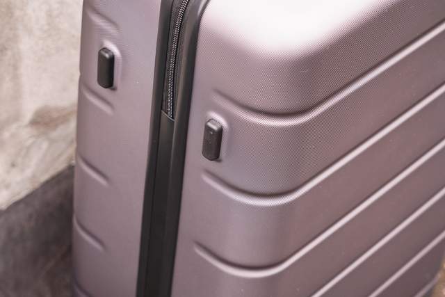 开学装备太多，背包装不下？小米24寸新品行李箱来了