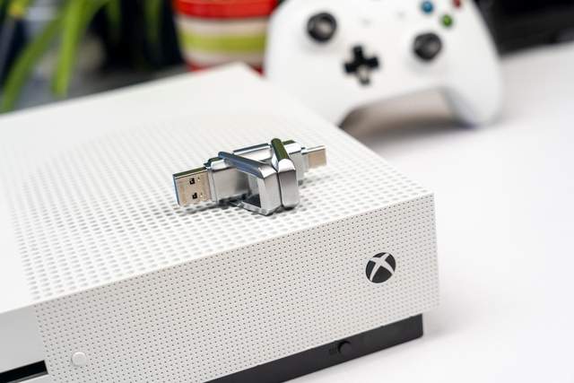 不拆机就能扩容？老款Xbox想要扩容竟如此简单