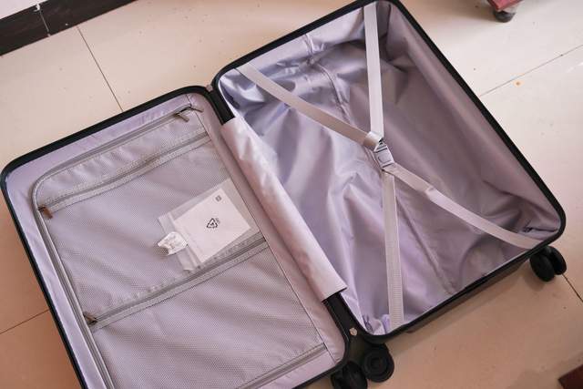 开学装备太多，背包装不下？小米24寸新品行李箱来了