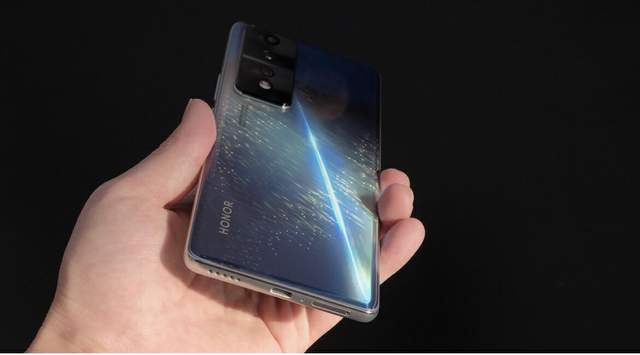 都说荣耀80 GT太贵？但在我看来，这款机型的性能被严重低估了