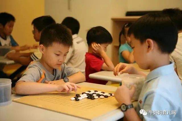 博弈围棋教学视频(100集)，含吃子技巧、攻防之道、对局讲解等￼