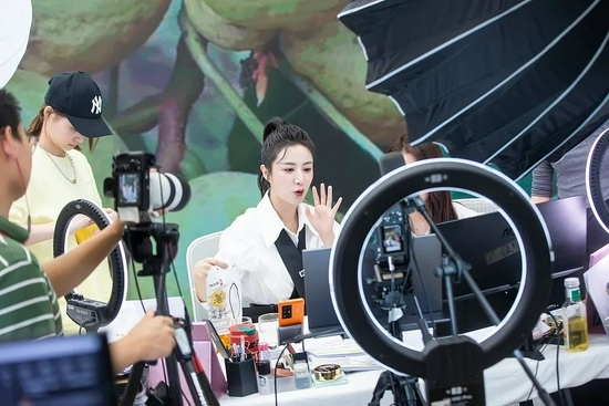 晚报|官方解答"两节"能否出行 薇娅偷逃税被罚13亿